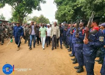 Guerre à l’Est : les jeunes des villages de Fizi au Sud-Kivu prêts à combattre à côté des FARDC contre l’ennemi