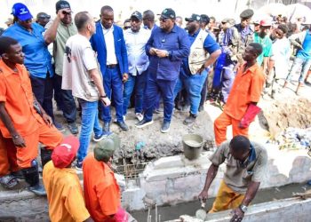 Kinshasa : le gouverneur Daniel BUMBA satisfait des avancées des travaux dans différents chantiers routiers