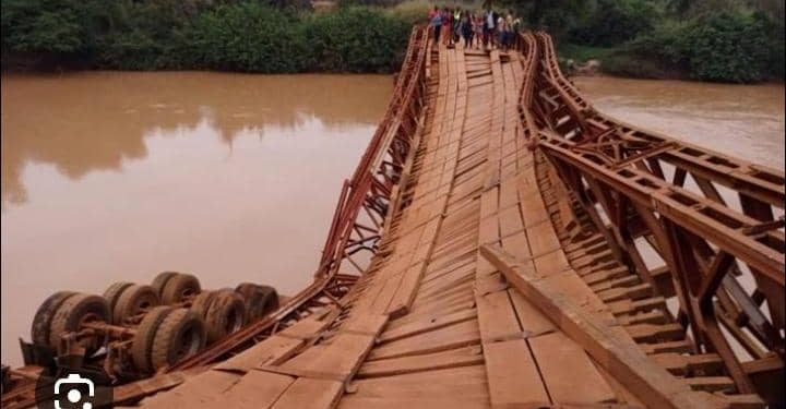 Haut-Uele: Suspension du trafic sur la RN26 après l’effondrement du pont NZORO