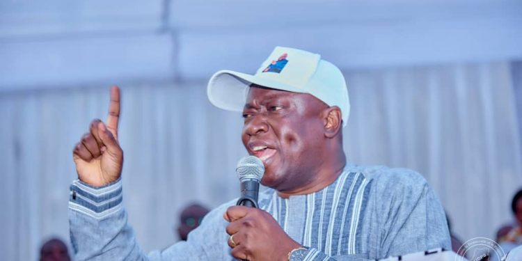 Augustin Kabuya : « ceux qui disent que Félix a trahi, qui a-t-il trahi? Puisque c’est Kabila qui avait signé ces accords, il leur octroyait 60 millions de dollars chaque année »