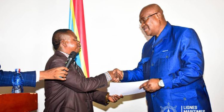 LMC SA : le DG Jean Claude Mukendi Mbiyamuenza clôture la formation des délégués syndicaux après 6 jours de travaux