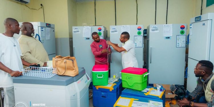 Agression rwandaise: Le ministère de la Santé envoie 1200 poches de sang aux provinces du Nord-Kivu et Sud-Kivu ( Document)