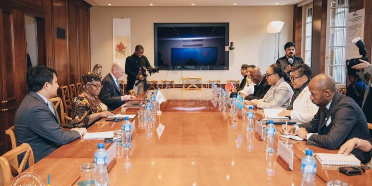 Genève : La première Ministre Judith Suminwa obtient l’engagement de l’OMC à appuyer la RDC dans la diversification de son économie‎