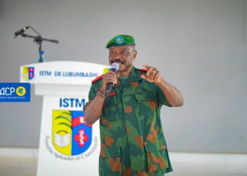 Lubumbashi : le général Eddy Kapend appelle les étudiants de l’ISTM au patriotisme pendant cette période d’agression rwandaise