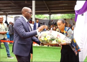 Haut-Katanga : Le Gouverneur Jacques KYABULA a rendu les derniers hommages au journaliste assassiné Patrick Adonis NUMBI