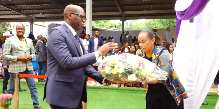 Haut-Katanga : Le Gouverneur Jacques KYABULA a rendu les derniers hommages au journaliste assassiné Patrick Adonis NUMBI