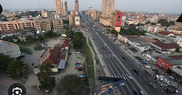 Braquage audacieux d’une cabine téléphonique à Ngiri-Ngiri : 2 500 $ et des téléphones portables emportés