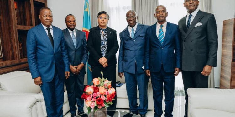 Agression rwandaise : Judith Suminwa en tournée nationale pour soutenir les FARDC et encourager l’enrôlement des jeunes dans l’armée