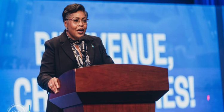 Judith Suminwa à la jeunesse : « Vous devez vous ériger en remparts contre la corruption et en acteurs engagés pour défendre notre souveraineté nationale »