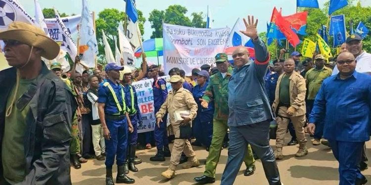 Jean-Pierre Bemba à Kikwit : « les étudiants, doivent s’enrôler massivement dans l’armée pour diriger les unités de commandement »