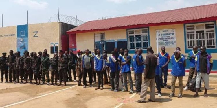 Agression rwandaise : Plus de 150 militaires liberés de la prison de Bunia pour renforcer l’effectif des FARDC (Source pénitentiaire)