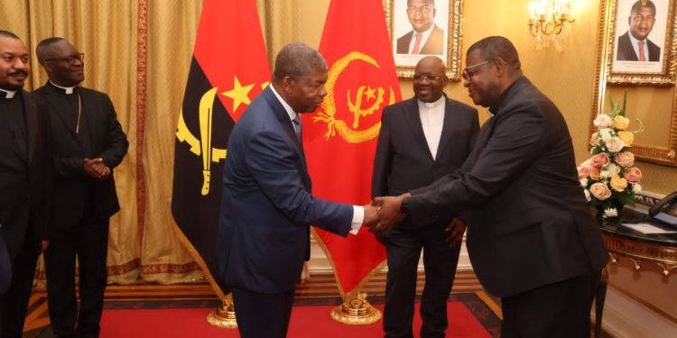 Guerre à l’Est : La CENCO et l’ECC appellent les acteurs concernés à saisir la main tendue du Président angolais João Manuel Lourenço (Document)