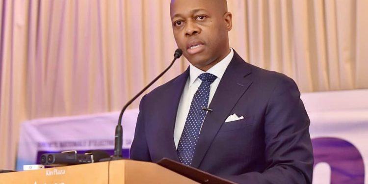 RDC : le Ministre du portefeuille Jean Lucien Busa interpelle le PCA de la SNEL après l’organisation d’un test de recrutement interne (Document)