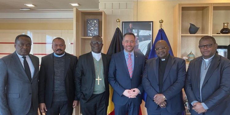 Agression rwandaise : après Paris , la délégation de la CENCO -ECC reçue à Bruxelles par le ministre belge des Affaires étrangères