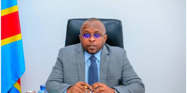 Nord-Ubangi : Jacquemain SHABANI instruit le bureau provisoire de l’Assemblée provinciale d’organiser l’élection du bureau définitif d’ici le 2 avril