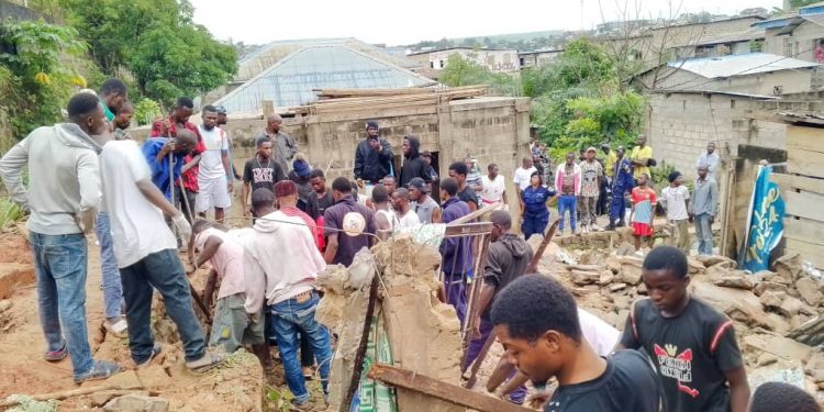 Kongo Central : Six corps retrouvés sous les décombres après l’écroulement d’un mur de l’entreprise Zhenguei à Matadi