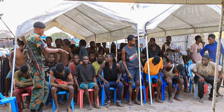 Kinshasa : Plus de 1.000 « Kulunas » arrêtés lors de la 3ème vague de l’opération Ndobo