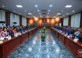 Rencontre avec Kagame à Doha: le gouvernement salue la disponibilité du Président Tshisekedi à travailler pour la paix