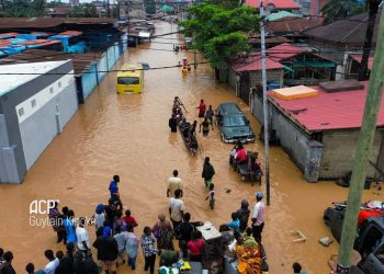 Inondations à Kinshasa : le bilan provisoire revu à la hausse, plus de 30 morts répertoriés ce lundi