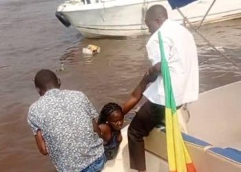 RDC : Trois morts dans le chavirement d&rsquo;un canot rapide entre Kinshasa et Brazzaville