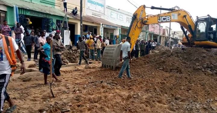Décès accidentel d’un enfant sur le chantier de l’entreprise Safrimex à Kananga : le maire de la ville interdit tout accès sur les sites des travaux