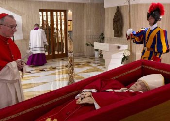Décès du pape François : les funérailles confirmées pour le samedi 26 avril 2025 (communiqué)