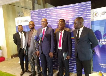 Consultations politiques : « Nangaa ne peut pas nous dire qu&rsquo;il est la solution au problème des Congolais.Tous ceux qui sont avec lui pillent nos ressources » (Théodore Ngoy)