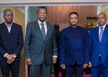 Consultations politiques : Lambert Mende appelle à l&rsquo;unité nationale face aux menaces pesant sur la RDC