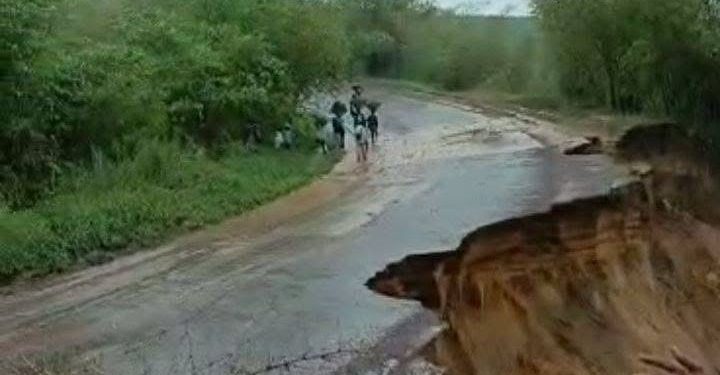 Kongo Central : La Route nationale N°1 vers Kasangulu menacée par l’érosion après de fortes pluies
