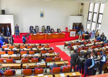 Assemblée provinciale de Kinshasa : les élus de la capitale ont adopté la mise en place d&rsquo;une commission ad hoc chargée d&rsquo;enquêter sur les récentes inondations