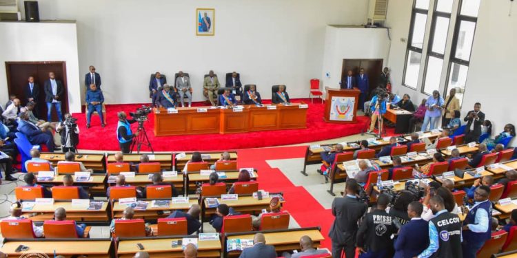 Assemblée provinciale de Kinshasa : les élus de la capitale ont adopté la mise en place d’une commission ad hoc chargée d’enquêter sur les récentes inondations