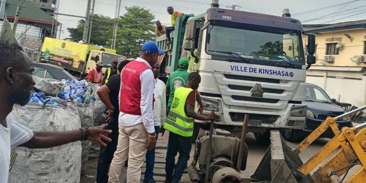 Opération d’évacuation des emprises publiques à Bandalungwa : Un pas vers une ville plus propre