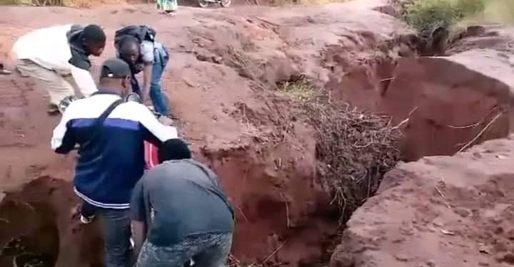 Kasaï : la route Kayala – Kitangua coupée en deux après des fortes pluies