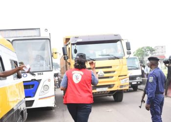 Kinshasa : « Les autorités de la ville s’investissent beaucoup et engagent des moyens considérables pour rendre la ville propre » (Mimie Bikela, cheffe de la brigade de protection)