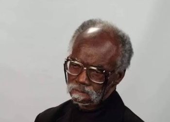 RDC : une pétition lancée par un collectif d&rsquo;écrivains pour réclamer des obsèques nationales à l&rsquo;écrivain Valentin Yves Mudimbe