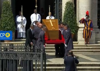Funérailles du pape : Plus de 60 chefs d&rsquo;État et 250 000 fidèles ont pris part