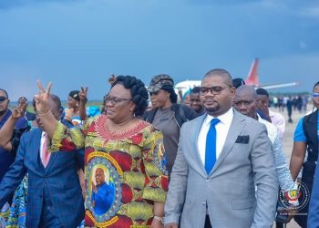 Kasaï-Central: la ministre de l’ESU à Kananga pour palper du doigt l’évolution des travaux de construction de l’UNIKAN