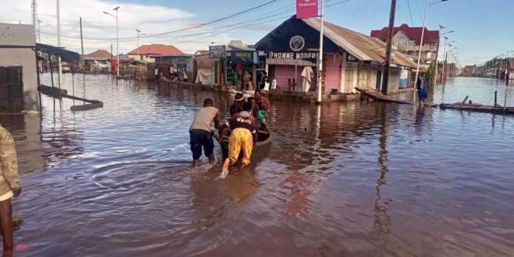 Inondations meurtrières à Kalemie: plus de 17 grandes écoles détruites mettant en péril la poursuite de l’année scolaire en cours (Christian Mwando)