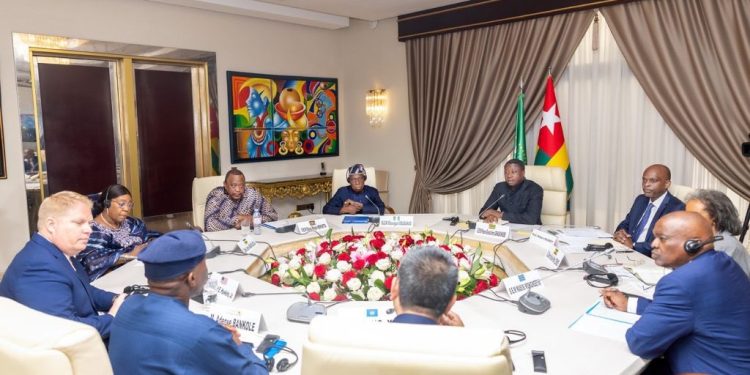 Lomé : le panel des facilitateurs de l’Union Africaine decide de proposer des solutions durables aux crises qui affectent la RDC