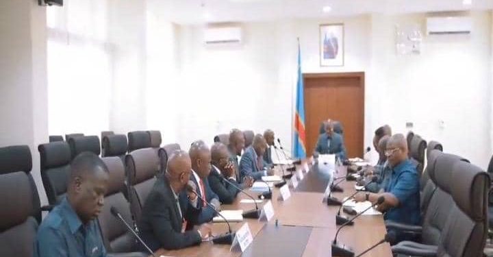 Guerre à l’est : l’évaluation de la situation sécuritaire au cœur d’un entretien entre Jean-pierre BEMBA et le caucus des députés de l’Ituri