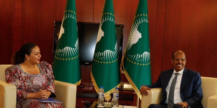 Agression rwandaise: la paix et la stabilité au cœur d’un échange entre Thérèse Kayikwamba et le président de la Commission de l’UA