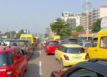 Régulation de la circulation routière à Kinshasa : controverses avant l’annonce officielle