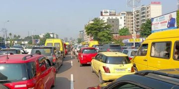 Régulation de la circulation routière à Kinshasa : controverses avant l’annonce officielle