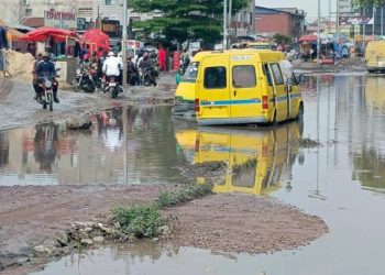 RDC : le gouvernement débloque 40 millions USD pour la construction de 30 km de routes à Kinshasa