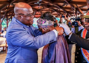 RDC: Le Président Félix Tshisekedi a décoré Safia Ibrahim-Netter, directrice de l’Agence française de développement