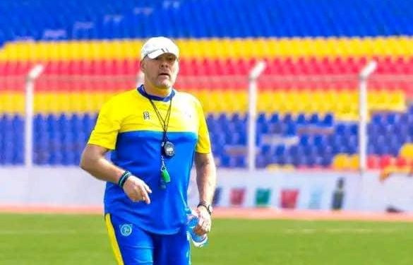 Foot – RDC : Le FC St Eloi Lupopo annonce la résiliation du contrat avec son entraîneur belge Luc Eymael