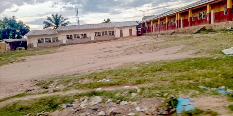 Fermeture de 86 écoles catholiques dans le diocèse d’Uvira : 23 146 élèves privés d’éducation suite à l’agression rwandaise