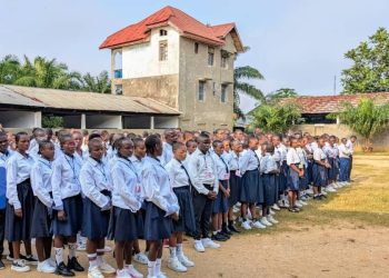 Examen d’État 2025 Hors session : la ministre de l’Éducation nationale Raïssa Malu, donne le go à l’École d’Excellence de Kinshasa
