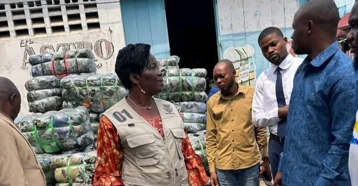 Des ballons de tenues militaires saisis à Kinshasa : 5 opérateurs économiques indiens arrêtés et leur entrepôt scellé