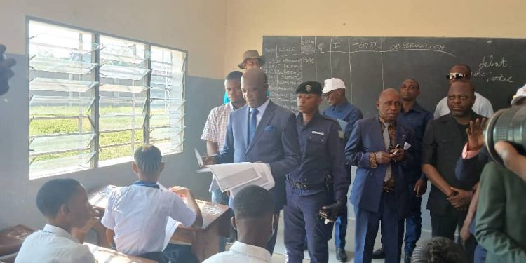 Kasaï central : Plus de 23.000 candidats finalistes du secondaire passent l’épreuve hors-session de l’examen d’État 2024-2025